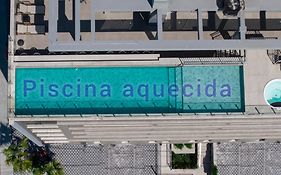 Elegance - Piscina Aquecida - Apartamento para 4 pessoas em Bombinhas
